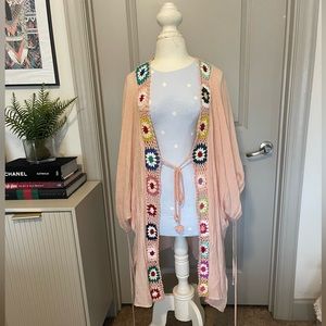 NWOT Retro Crochet Kimono, size M.